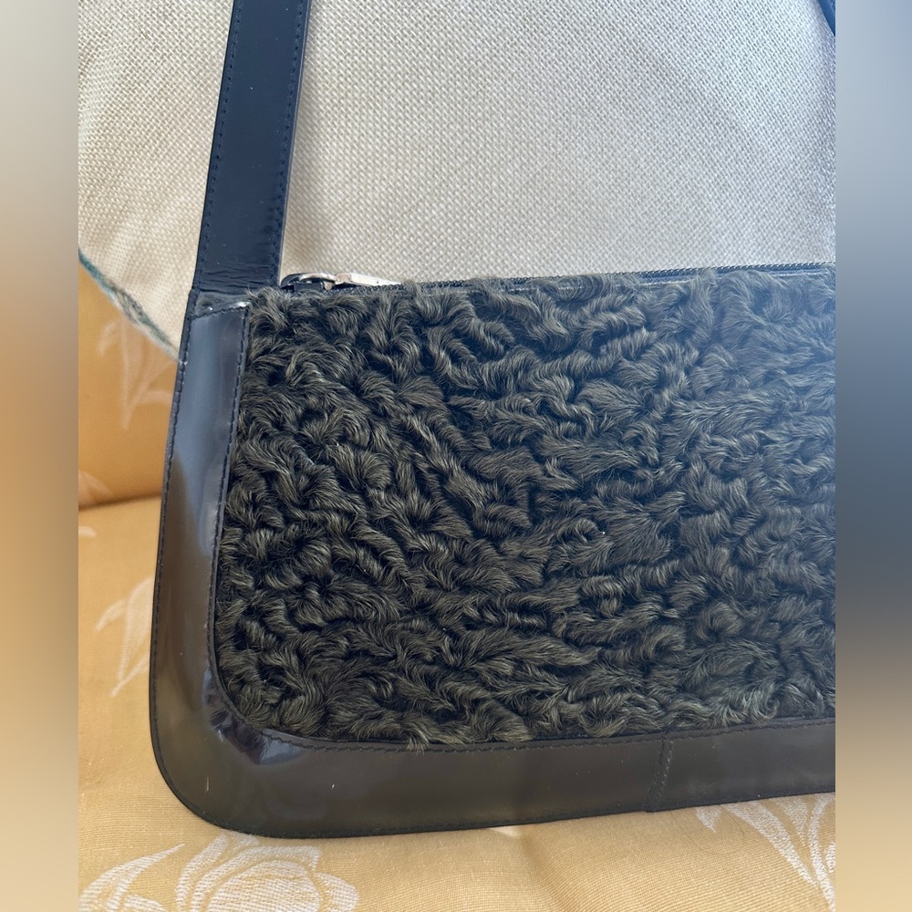 FURLA black patent leather and lambswool shoulder bag EUC - Picture 13 of 16